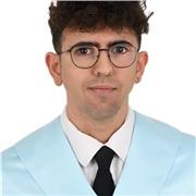 Graduado en Filología Clásica ofrece clases de Lengua Castellana y Literatura, Latín y Griego.